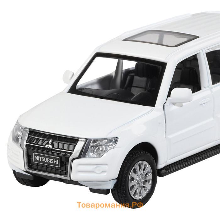 Машина металлическая Mitsubishi Pajero 4WD Turbo 1:43, инерция, открываются двери, цвет белый