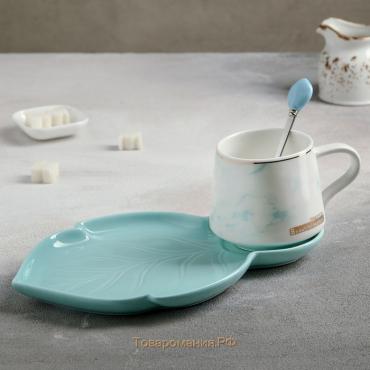 Чайная пара керамическая «Листочек», 3 предмета: чашка 320 мл, блюдце 25,5×16 см, ложка, цвет голубой